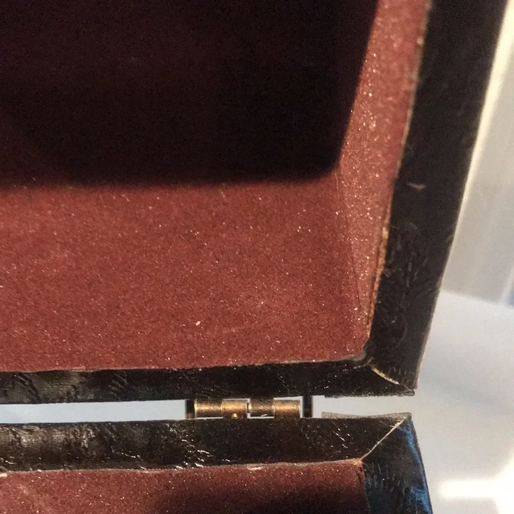 Small Chest - Picture 15 of 16